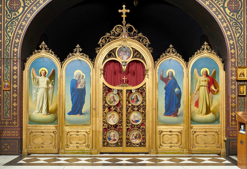 Zoom sur la restauration de l'iconostase - Eglise Sainte-Barbara de Vevey